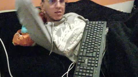 Snapshot of akilesbailo chatting on November 9, 2025, 2:32 am My love online show from November 9, 2025, 2:32 am