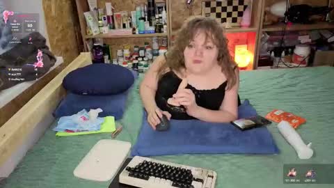 Snapshot of akindmodel chatting on December 14, 2025, 4:34 pm Natalie online show from December 14, 2025, 4:34 pm