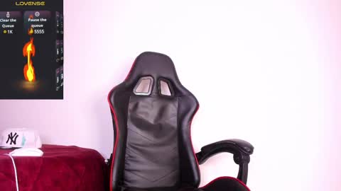 Snapshot of akira_tattoo chatting on February 13, 2025, 8:13 pm Akira online show from February 13, 2025, 8:13 pm