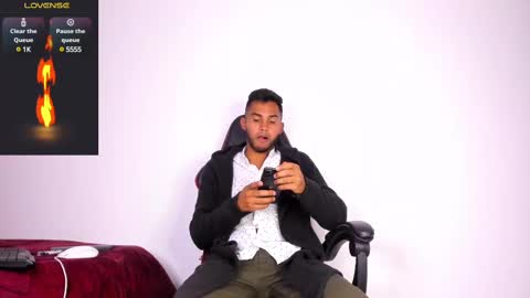 Snapshot of akira_tattoo chatting on March 2, 2025, 10:27 pm Akira online show from March 2, 2025, 10:27 pm