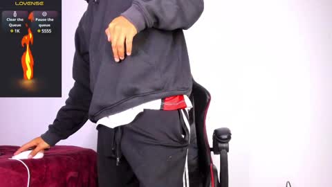 Snapshot of akira_tattoo chatting on March 6, 2025, 1:58 am Akira online show from March 6, 2025, 1:58 am