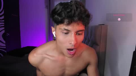 Snapshot of ala_ha_ chatting on October 15, 2025, 10:32 pm Ander uwu online show from October 15, 2025, 10:32 pm