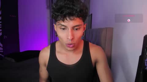 Snapshot of ala_ha_ chatting on October 16, 2025, 10:44 pm Ander uwu online show from October 16, 2025, 10:44 pm