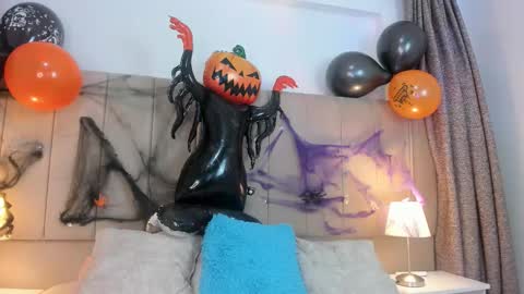 alahia_hank online show from October 31, 2025, 7:04 pm