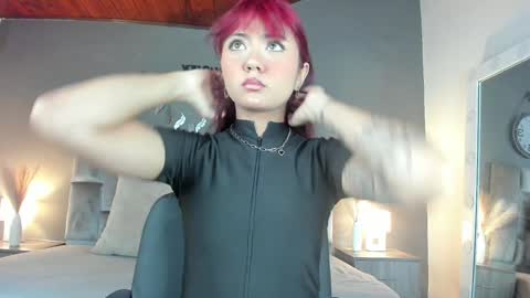 Snapshot of alaiarogers chatting on January 27, 2025, 11:32 am Alaia online show from January 27, 2025, 11:32 am