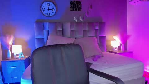 Snapshot of alaiarogers chatting on March 6, 2025, 5:43 pm Alaia online show from March 6, 2025, 5:43 pm