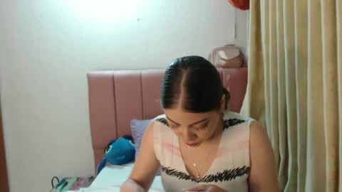 Snapshot of alaina_blessed chatting on October 4, 2025, 11:36 pm alaina_blessed online show from October 4, 2025, 11:36 pm