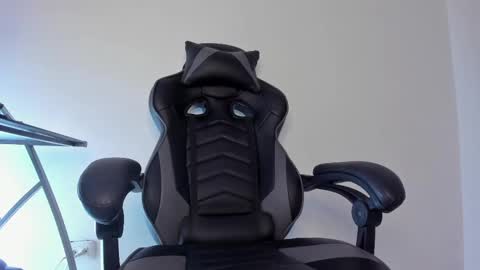 Snapshot of alan_muscle chatting on March 5, 2025, 8:10 am Alan online show from March 5, 2025, 8:10 am