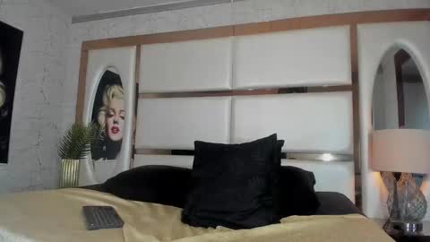 Snapshot of alan_santhos chatting on December 5, 2025, 5:27 am ---Alan--- online show from December 5, 2025, 5:27 am