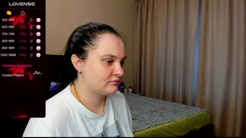 Julia online show from October 28, 2025, 9:13 am