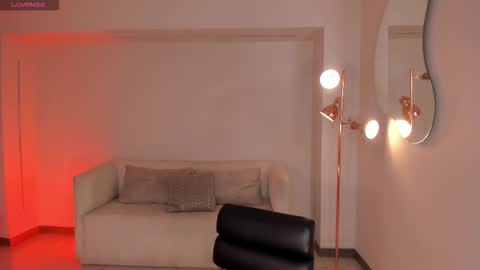 Alana online show from October 22, 2025, 12:27 pm