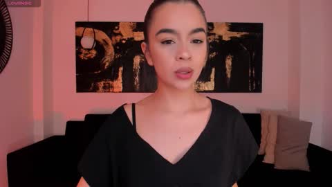 Alana online show from October 25, 2025, 12:23 pm