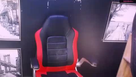 alanadelray online show from November 11, 2025, 6:57 am