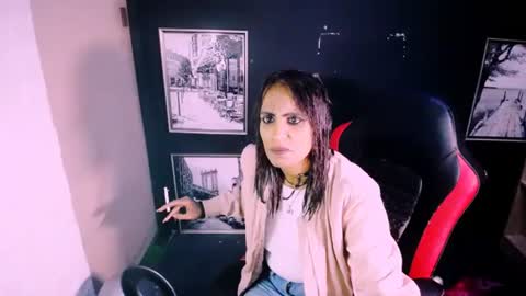 alanadelray online show from November 24, 2025, 7:30 am