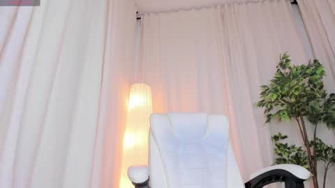 Snapshot of alanakimura_ chatting on March 8, 2025, 3:56 pm Alana silvana online show from March 8, 2025, 3:56 pm