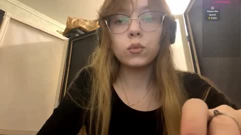 Snapshot of alanehadaller chatting on October 30, 2025, 3:02 pm Stella online show from October 30, 2025, 3:02 pm