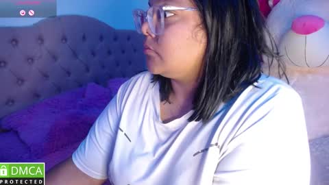 Snapshot of alanna_brunette chatting on January 1, 2025, 12:53 am lanna online show from January 1, 2025, 12:53 am