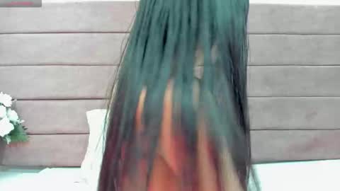 Alanna Jonnes online show from November 30, 2025, 1:37 pm