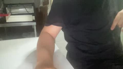 alarasissy online show from September 17, 2025, 7:04 pm