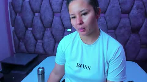 Snapshot of alasmith_ chatting on October 10, 2025, 2:21 am AlaSmith online show from October 10, 2025, 2:21 am