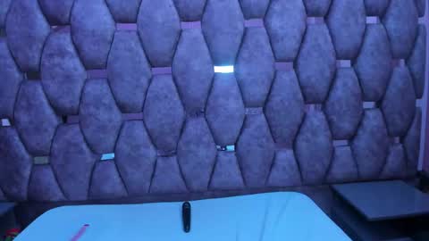 Snapshot of alasmith_ chatting on November 26, 2025, 2:34 am AlaSmith online show from November 26, 2025, 2:34 am