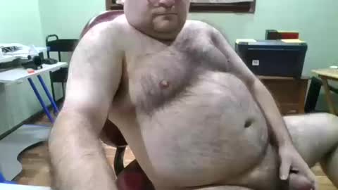 Snapshot of albertle345 chatting on October 18, 2025, 1:12 pm albertle345 online show from October 18, 2025, 1:12 pm