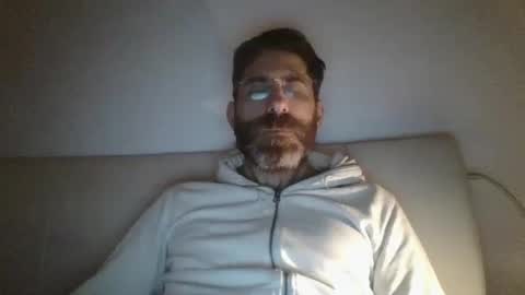 Snapshot of alcatrazcage chatting on January 2, 2025, 3:58 am Alcatrazcage online show from January 2, 2025, 3:58 am