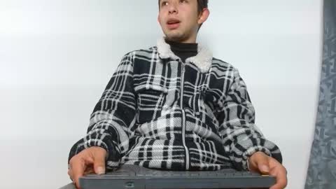 ALEC ANDREWS online show from December 5, 2025, 1:25 am