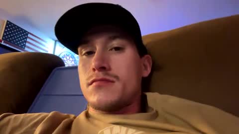 Snapshot of alecurclit chatting on December 31, 2024, 6:24 pm alecurclit online show from December 31, 2024, 6:24 pm