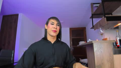 A L E J A N D R A online show from February 14, 2025, 1:45 am