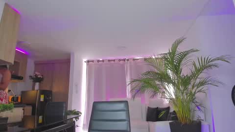 A L E J A N D R A online show from February 27, 2025, 7:04 pm