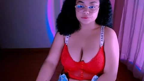 Snapshot of alejandra_conde chatting on November 26, 2025, 12:00 am Alejandra online show from November 26, 2025, 12:00 am