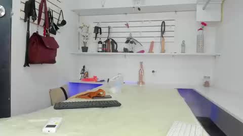 Snapshot of alejandra_dunn chatting on September 25, 2025, 1:15 pm Alejandra online show from September 25, 2025, 1:15 pm