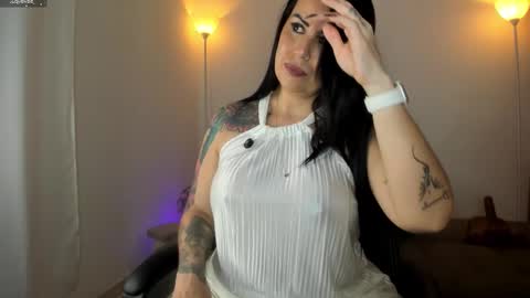 alejandra Independent model online show from November 12, 2025, 9:25 pm