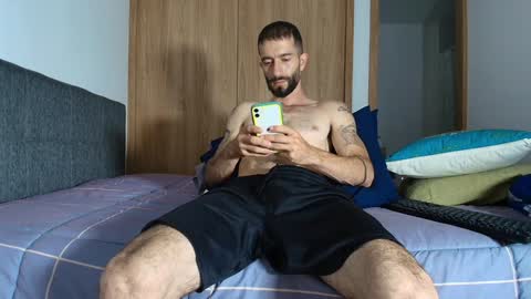 Snapshot of alejandro_bigcock chatting on January 31, 2025, 3:52 am Alejandro Hernndez online show from January 31, 2025, 3:52 am