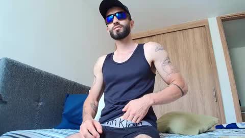 Snapshot of alejandro_bigcock chatting on February 16, 2025, 4:42 pm Alejandro Hernndez online show from February 16, 2025, 4:42 pm