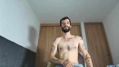 Snapshot of alejandro_bigcock chatting on September 24, 2025, 2:59 am Alejandro Hernndez online show from September 24, 2025, 2:59 am