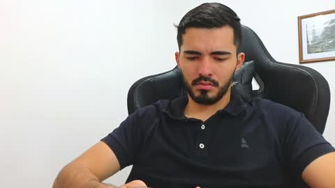 alejandroo_7 online show from January 16, 2025, 8:03 pm