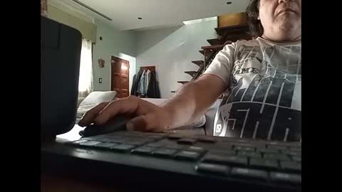 alejito16 online show from October 20, 2025, 7:36 pm