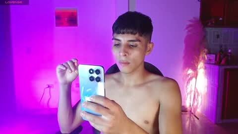 Snapshot of alejito_collins1 chatting on January 28, 2025, 3:36 am Alejo online show from January 28, 2025, 3:36 am