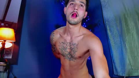 Snapshot of alejo_323__ chatting on December 28, 2024, 2:43 am alejo_323__ online show from December 28, 2024, 2:43 am