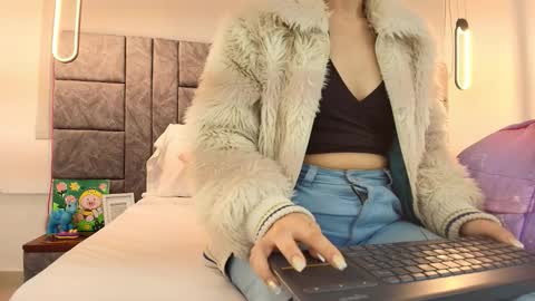 aleka_williams_ online show from November 14, 2025, 10:51 pm