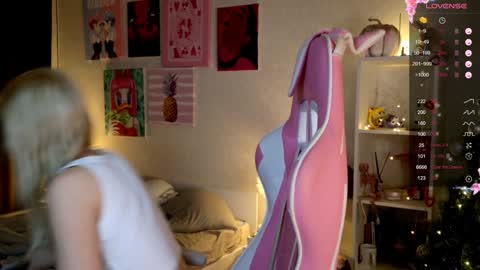 Lexi online show from December 2, 2024, 4:09 am