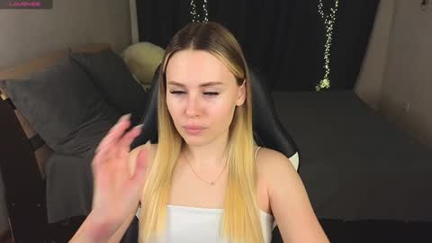 Snapshot of alena_hot_sex chatting on January 31, 2025, 4:27 pm Alena online show from January 31, 2025, 4:27 pm