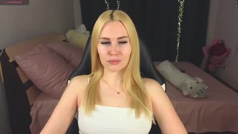 Snapshot of alena_hot_sex chatting on February 26, 2025, 2:25 pm Alena online show from February 26, 2025, 2:25 pm