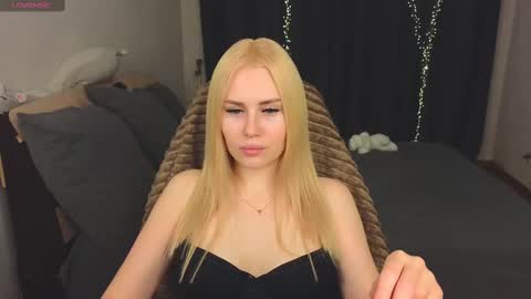 Snapshot of alena_hot_sex chatting on March 5, 2025, 4:35 pm Alena online show from March 5, 2025, 4:35 pm