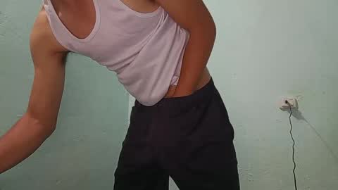 Snapshot of aleo_011 chatting on December 16, 2024, 1:42 am Alejandro online show from December 16, 2024, 1:42 am