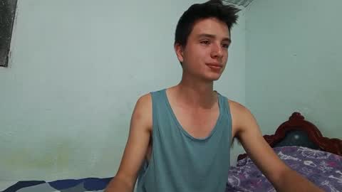 Snapshot of aleo_011 chatting on January 12, 2025, 1:32 am Alejandro online show from January 12, 2025, 1:32 am