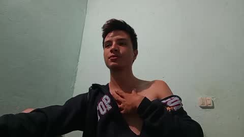 Snapshot of aleo_011 chatting on January 27, 2025, 1:48 am Alejandro online show from January 27, 2025, 1:48 am