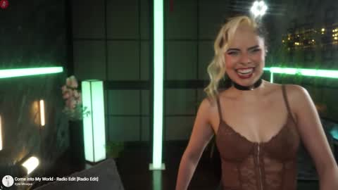 Alessa Goreng online show from November 21, 2025, 6:12 am